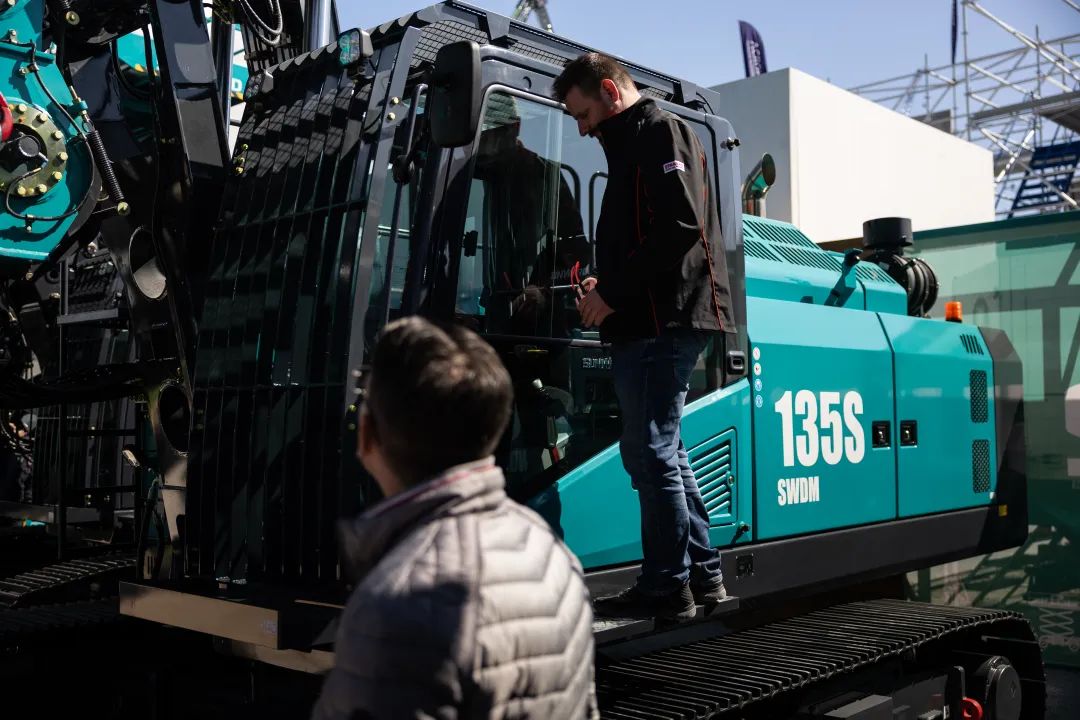 Bauma 2025 | 高端定制!KAIYUN·开云「中国」官方网站智能Pro系列旋挖钻机燃爆全场