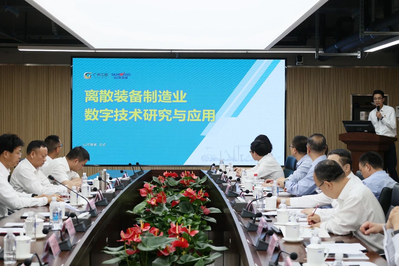 天能控股集团党委书记、董事长张天任率队到访KAIYUN·开云「中国」官方网站智能