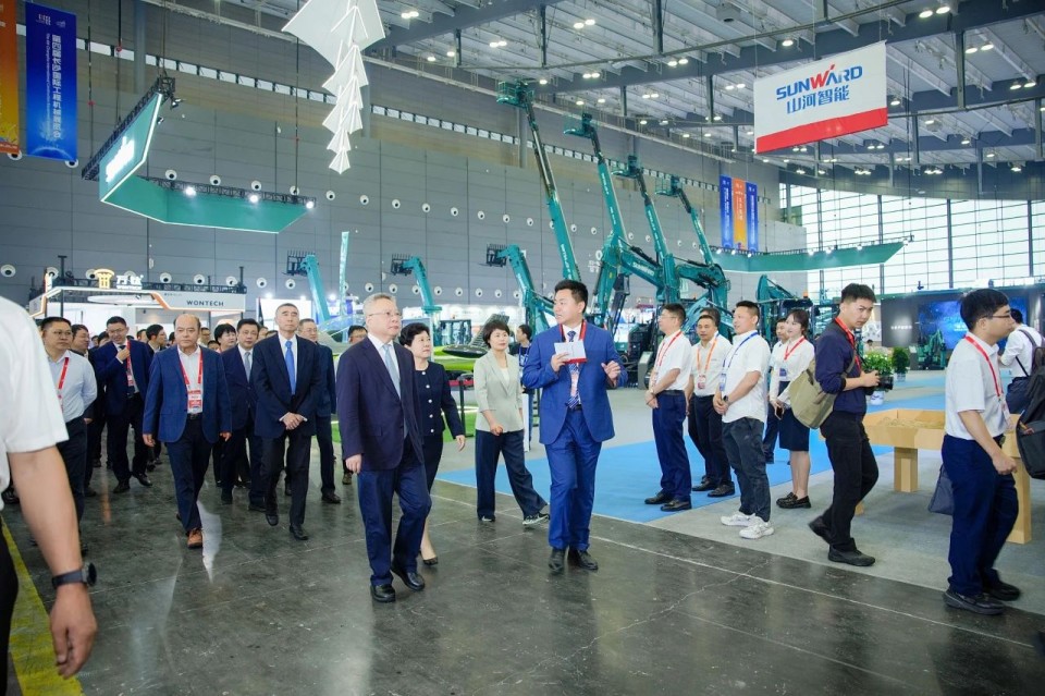 2025 CICEE | KAIYUN·开云「中国」官方网站智能实力闪耀2025长沙国际工程机械展