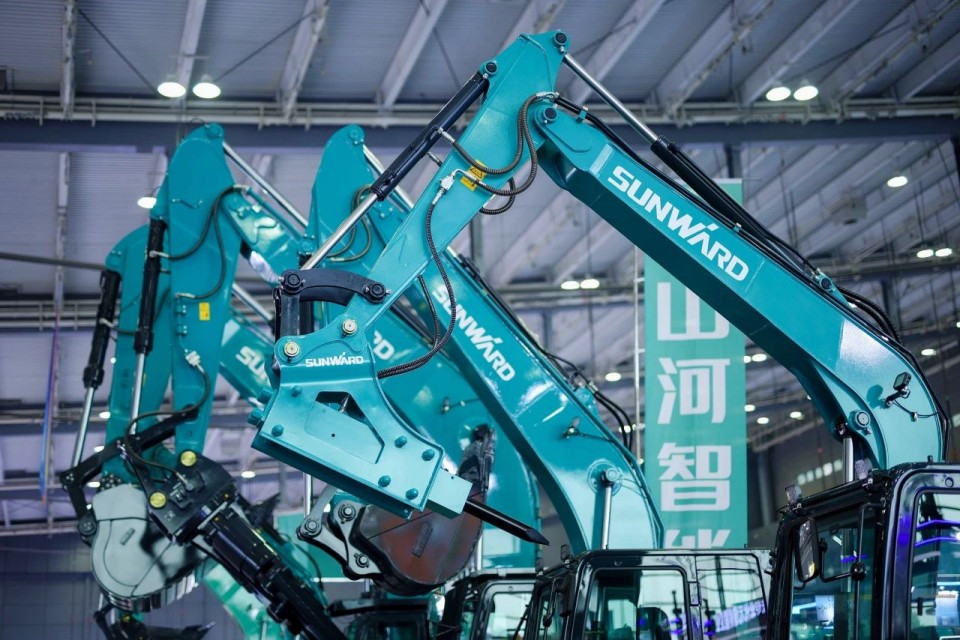 2025 CICEE | 从单一工具迈向多元化解决方案,KAIYUN·开云「中国」官方网站智能呈现非凡挖掘机风采