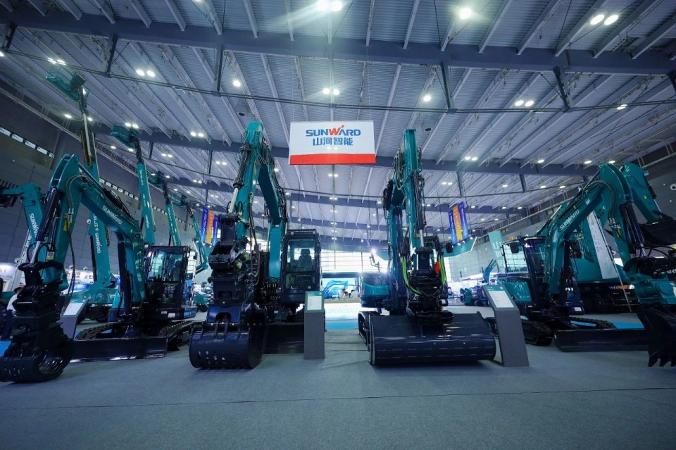 2025 CICEE | 从单一工具迈向多元化解决方案,KAIYUN·开云「中国」官方网站智能呈现非凡挖掘机风采