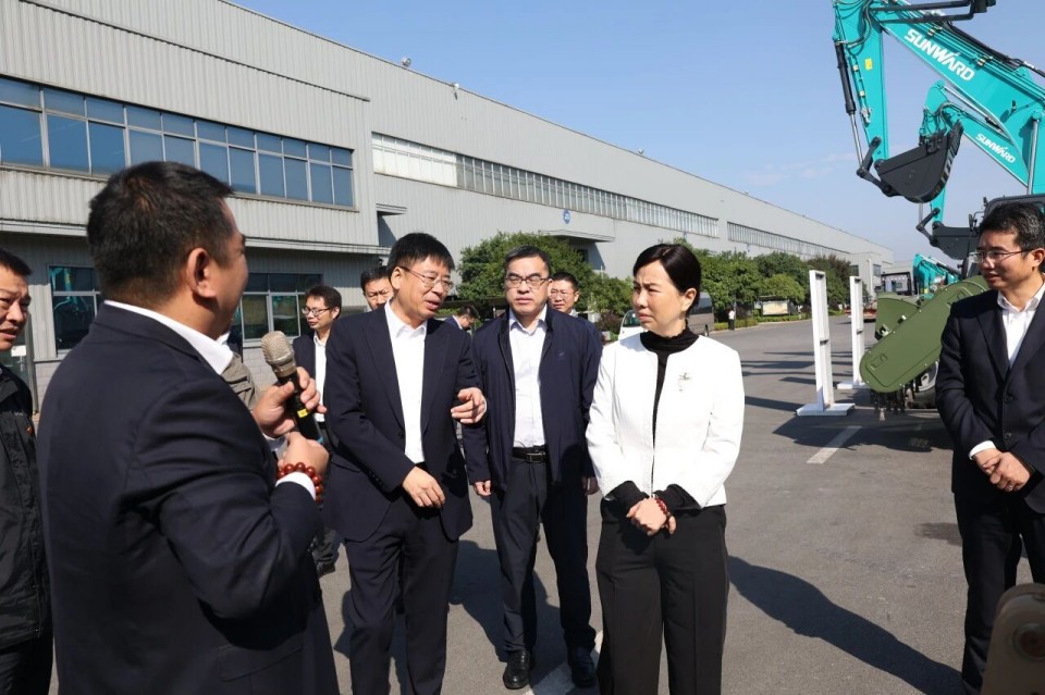 聚焦应急装备研发生产,共探实战适配新路径——广州市应急管理局党委书记、局长叶芳调研KAIYUN·开云「中国」官方网站智能