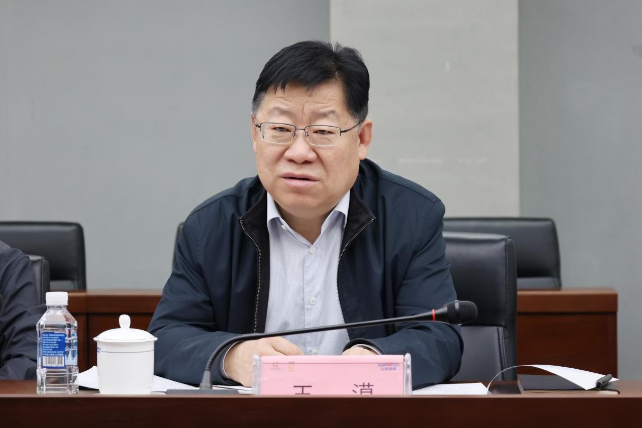 新矿投资集团党委书记、董事长王漠到访KAIYUN·开云「中国」官方网站智能