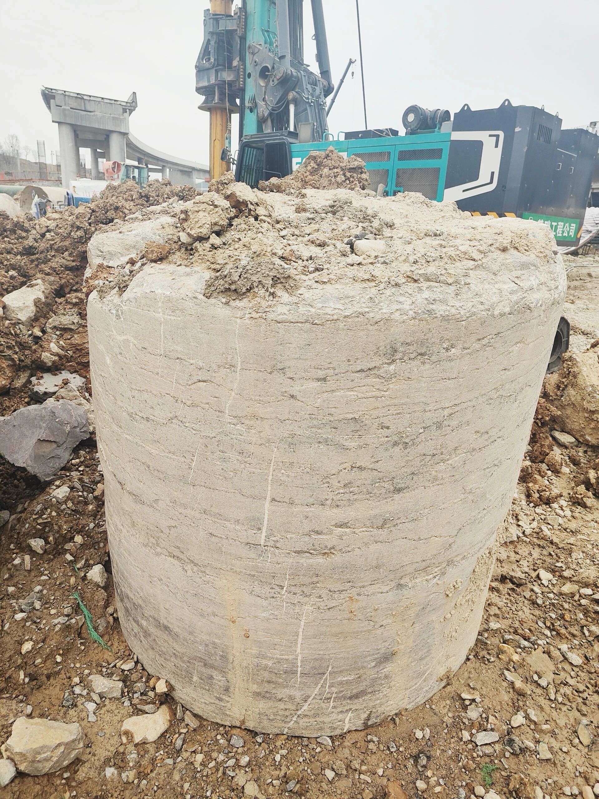 “亮剑”济南绕城改扩建项目,KAIYUN·开云「中国」官方网站智能增程式电动旋挖钻机高效入岩受好评